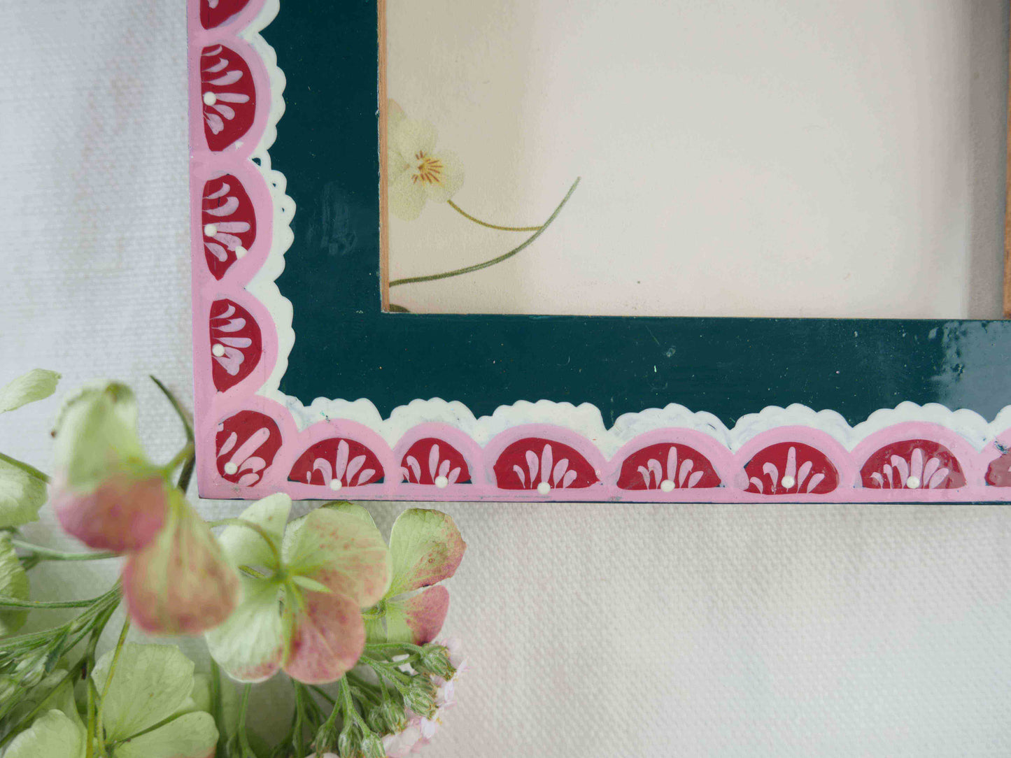 SCALLOPED HAND PAINTED FRAME