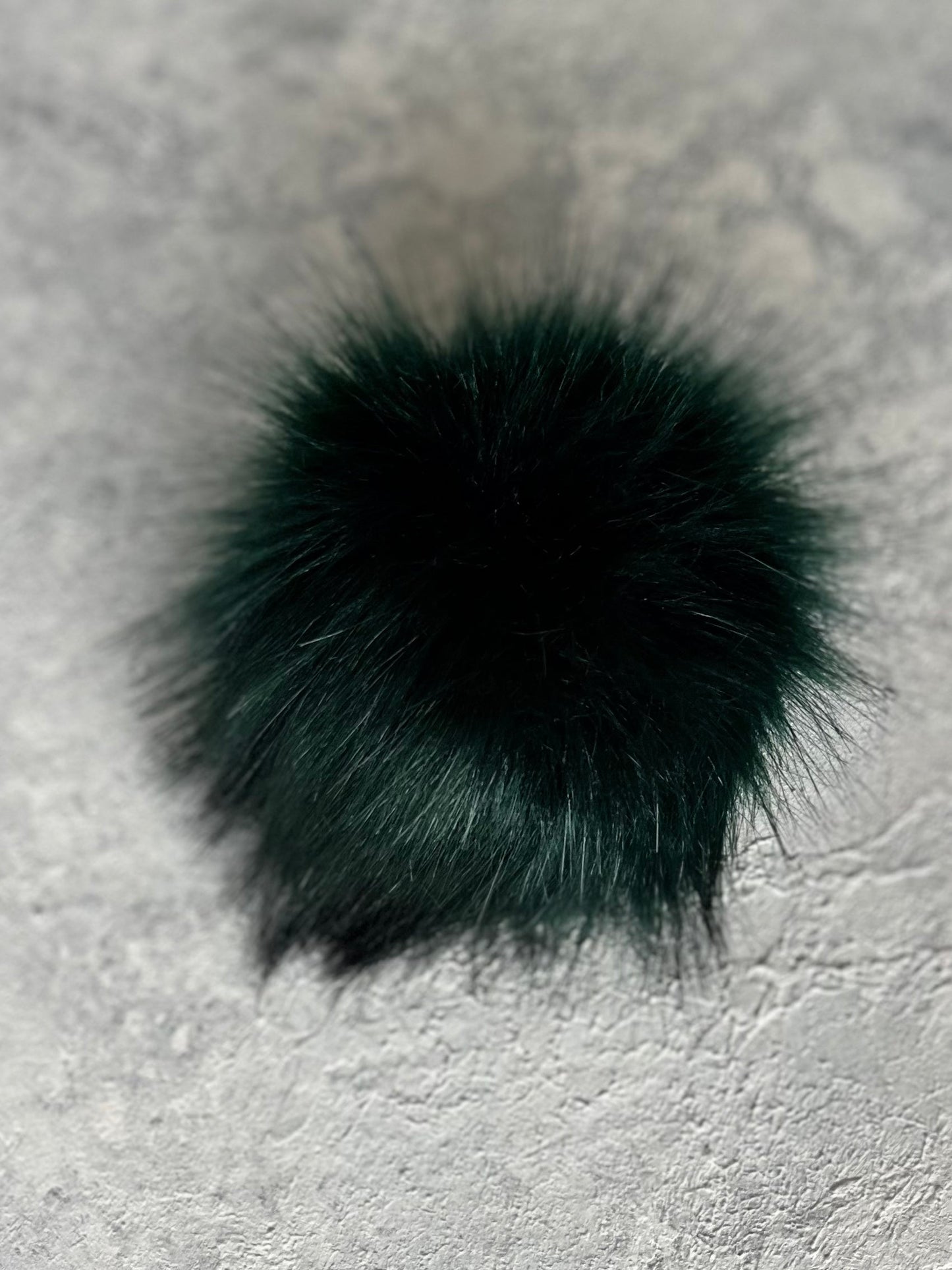 Luxury 14cm faux fur poms