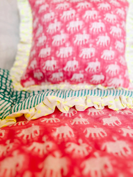 BABY ESTHA QUILTED RUFFLE CUSHION | PINK